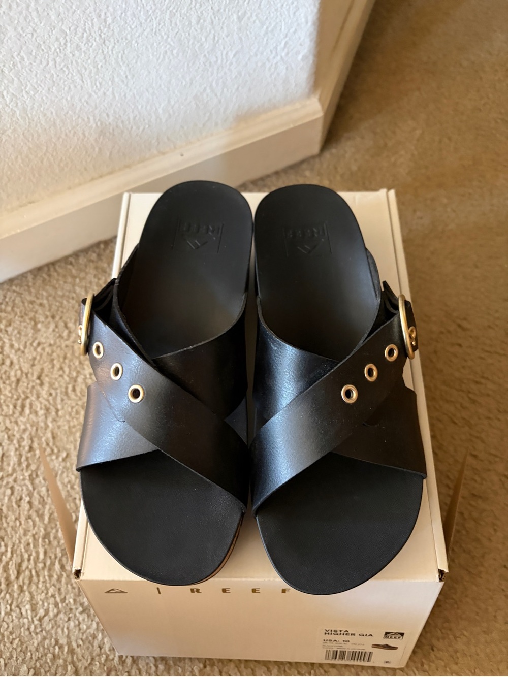 Reef Women's Black Leather Higher Vista Gia black cork sandals like new size 10